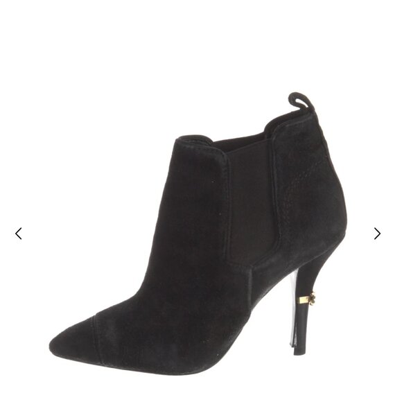 Tory Burch Shoes - Tory Birch Suede ankle Chelsea boots sz 5